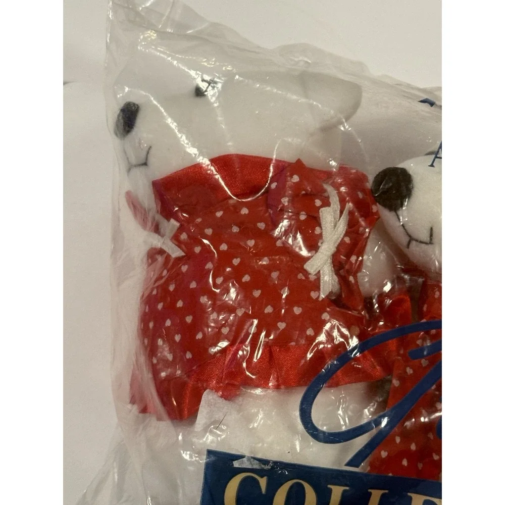 Avon Gift Collection Kiss Me Cubs New In Package Valentine's Love Plush Bear Set